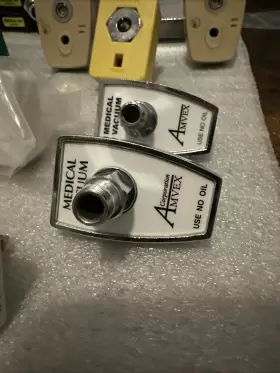 3153 Amvex Lot Of Medical Vacuum Y-block Adapters And Quick Connect Couplers #3