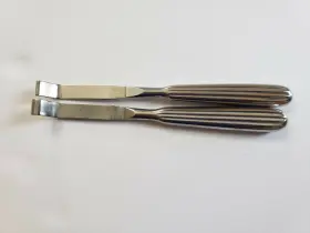 50-2602 Codman Lots Of 2 Carrol-bennett Finger Retractor Stainless Steel