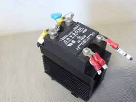 Hd4850 Crydom Solid State Relay 3- 32vdc 50a With Mount Heatsink #218