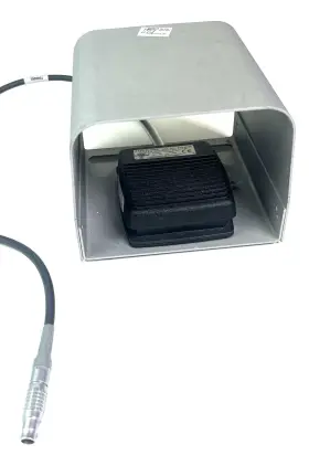 7000562 Cutera Excel V Xeo Laser 4 Pin Electric Footswitch Foot Pedal Switch