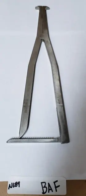 D242205000 Depuy Eg7je4 Cup Extractor Forceps N189 Ba F