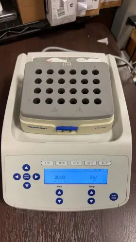 5383 Eppendorf Thermostat C With 1.5ml Smatblock
