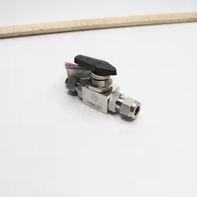 H6800ssl38icss Ham-let H6800 Series 3 Piece Ball Valve Ss Pctfe Seat Black Plastic Handle 3/8 Inch #2 H6800ssl38icss Ham-let H6800 Series 3 Piece Ball Valve Ss Pctfe Seat Black Plastic Handle 3/8 Inch #2