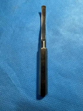 5340 Innomed Curved Chisel