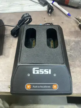 Sbs-2502-00204 Inspired Energy Energy/gssi Dual Bay Battery Charger 24v 2.5amp For Ni2040