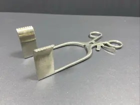 205-242 Jarit 205-156 Weitlaner Retractor 3 X 4 Teeth Blunt 8 Inch