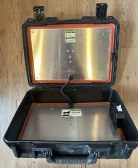 Cz1002 Life-gear Blanket Warmer In Hardigg Pelican Case 110v Model #cz1002 Ems Sar