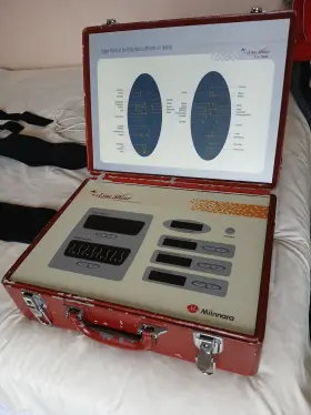 Ls2001-080405 Line Shine Vintage Ls-2000 Health Frequency Therapy Device Turns On