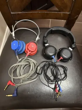 Mi26 Maico Audiometric Headphones And Amplivox Audiometer Headset Pre-owned