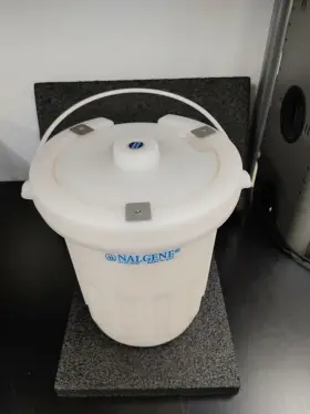 4152-2000 Nalgene 2l Benchtop Dewar Flask With Lid