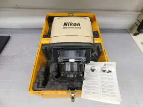 1044-n Nikon. Laserplane Leveling System M5390