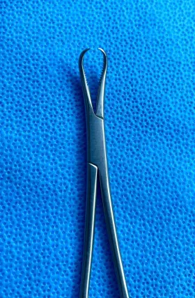 47-0133 Orthomed Bone Reduction Forceps 5 Inch 127mm Curved - Serrated #3