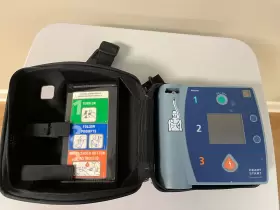 Philips Fr2 Hearstart Aed With Case Needs New Battery
