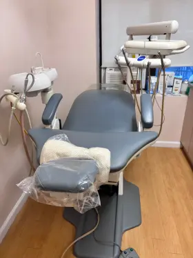 Rl443 Royal Proma Dental Unit With Track Lighting