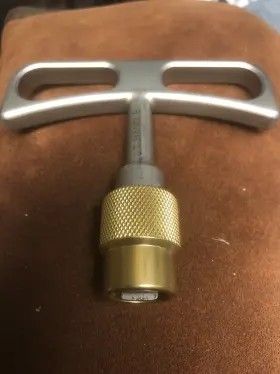 486222 Sofamor Danek T-handle Great Condition