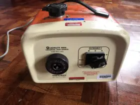375-951 Stryker Quadrilite 4000 Universal Surgical Headlamp Light Source 115v 60hz 2a -see Video #3