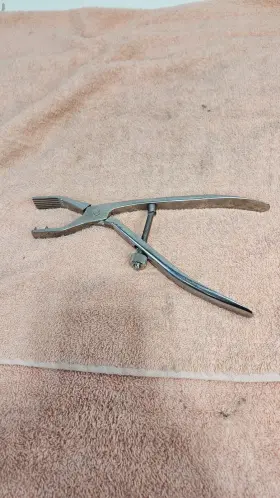 6704-9-500 Stryker Dall-miles Holding Forceps - Very Good Condition #3