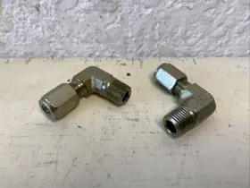 810504-012 Sullair Lot Of 2 New 90 Elbow Tube 1/4 Inch X 1/8 810504 810504012