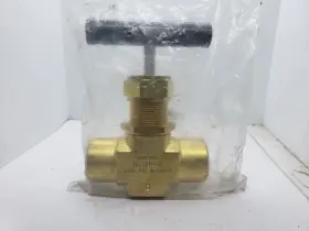 B-18rf8 Swagelok Brass Integral Bonnet Needle Vale Nib