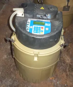 6712 Teledyne Isco C Portable Sampler Water Machine Controller Bottles