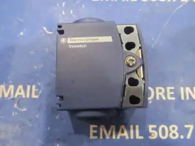 Zct21g11 Telemecanique Zct Compact Limit Switch 1nc 1no 2 Pole New Surplus