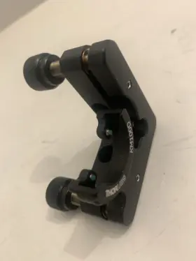 Km100d Thorlabs - Right-handed Kinematic Mount For 1 Inch D-shaped Mirrors