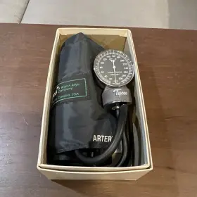 5090-01 Tycos Welch Allyn Classic Pocket Aneroid Gauge Cuff And Box