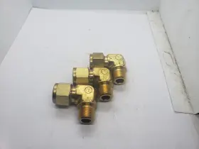 B-6-dme-6 Tylok Brass 90 Male Elbow 1/2 Inch Od Tube 3/8 Mnpt Lot Of 3 Nnb