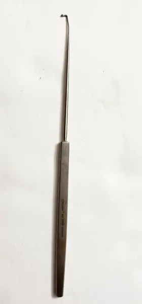 Au5695 V. Mueller Orlis Curette Searcher Ear Medical Instrument