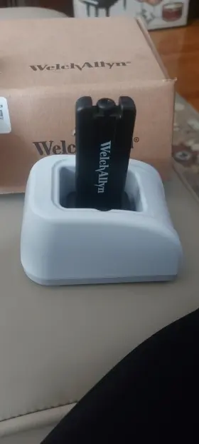 80010 Welch Allyn 800 Series Kleenspec Cordless Illuminator