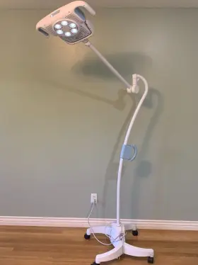 Gs-900 Welch Allyn Gs 900 Green Series Led Exam Light / Procedure With Mobile Stand