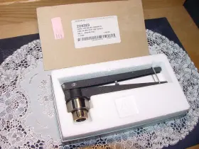 224323 Wheaton Hand Operated Crimper For 20mm Flip Cap Seals Used